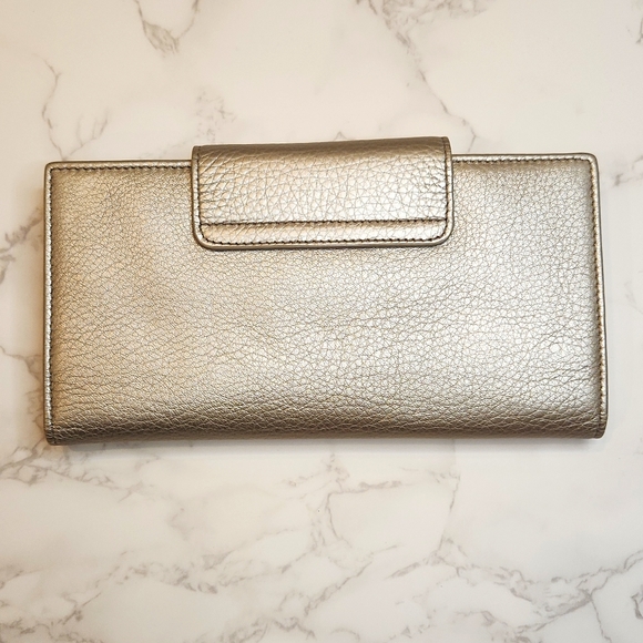 Authentic Salvatore Ferragamo Long Wallet - Picture 3 of 12